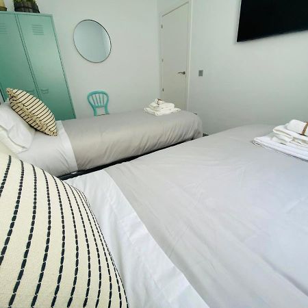 Bonito Apartamento De 2 Habitaciones Con Terraza Malaga Exterior photo