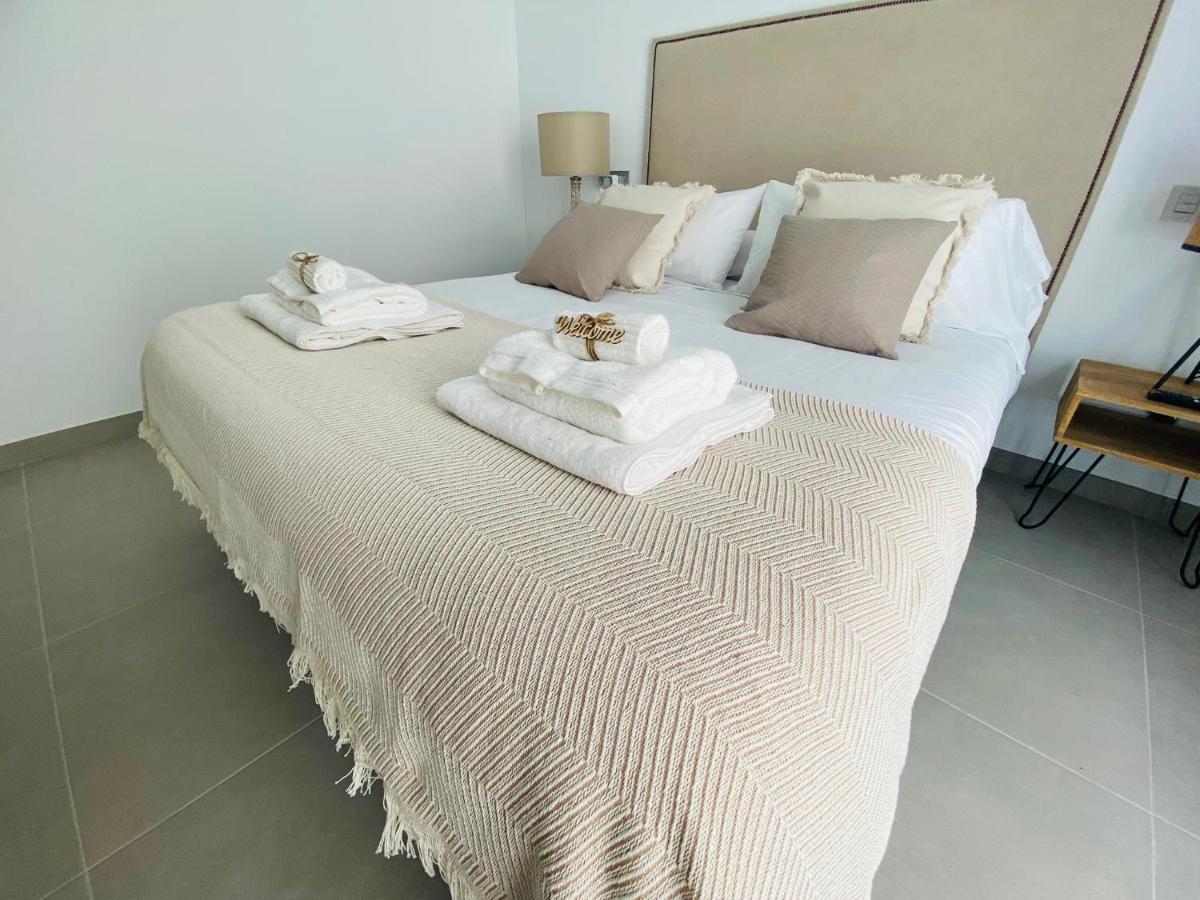 Bonito Apartamento De 2 Habitaciones Con Terraza Malaga Exterior photo